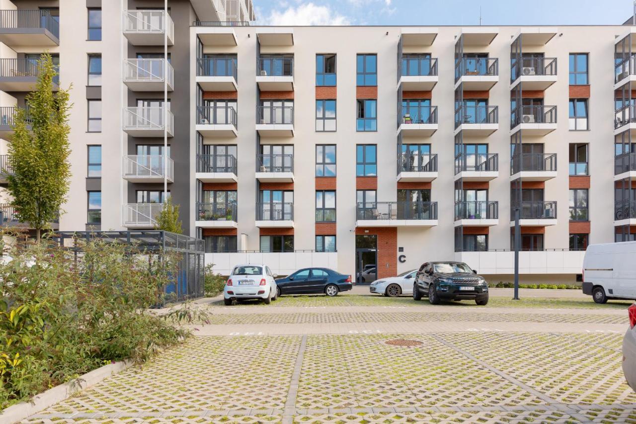 Apartment With Balcony & Parking Near Manufaktura Lodz By Renters Prestige Εξωτερικό φωτογραφία